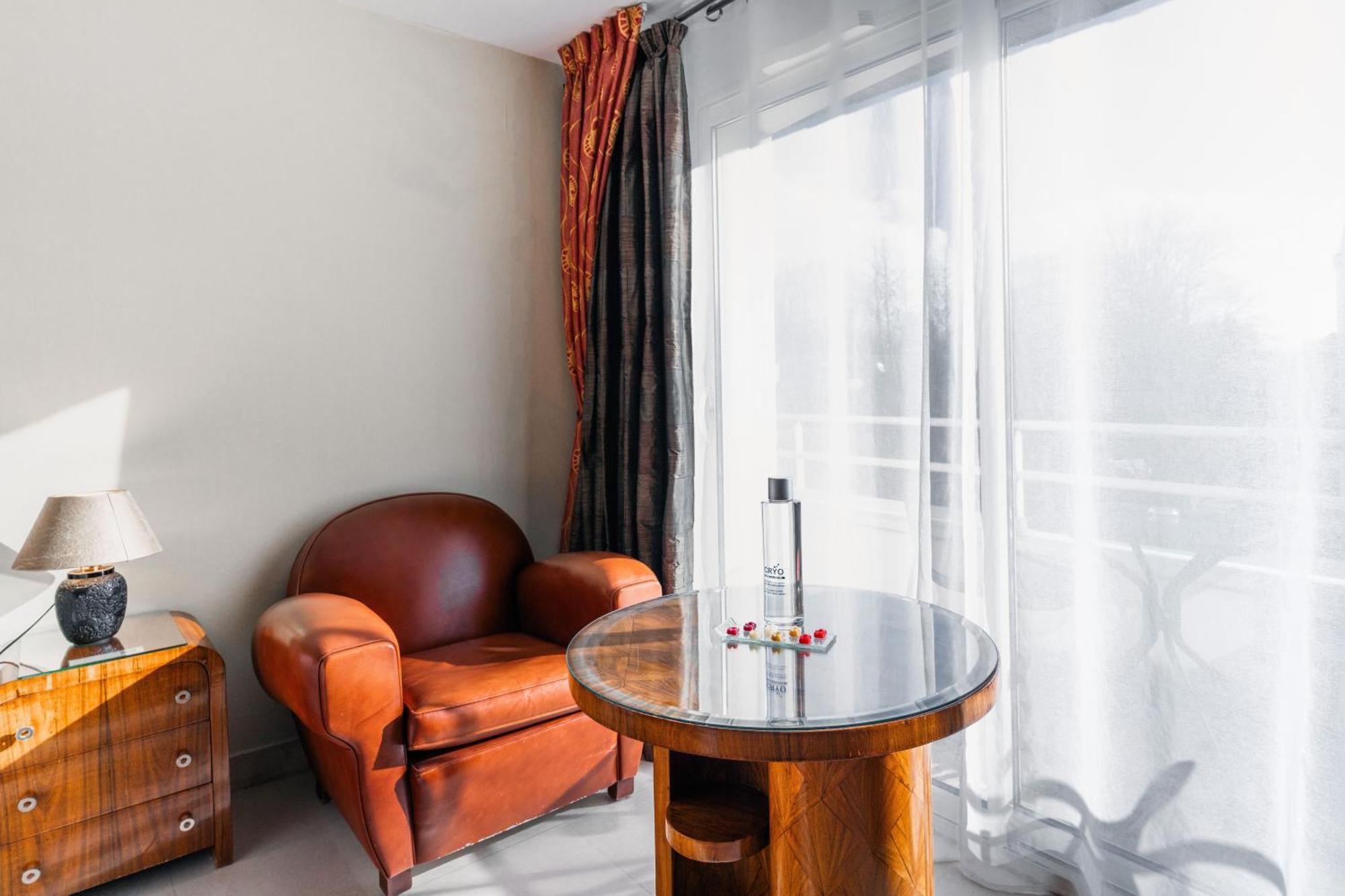 Logis L'Auberge - Maison Glenn Anna Saint Anne-dʼAuray Eksteriør billede